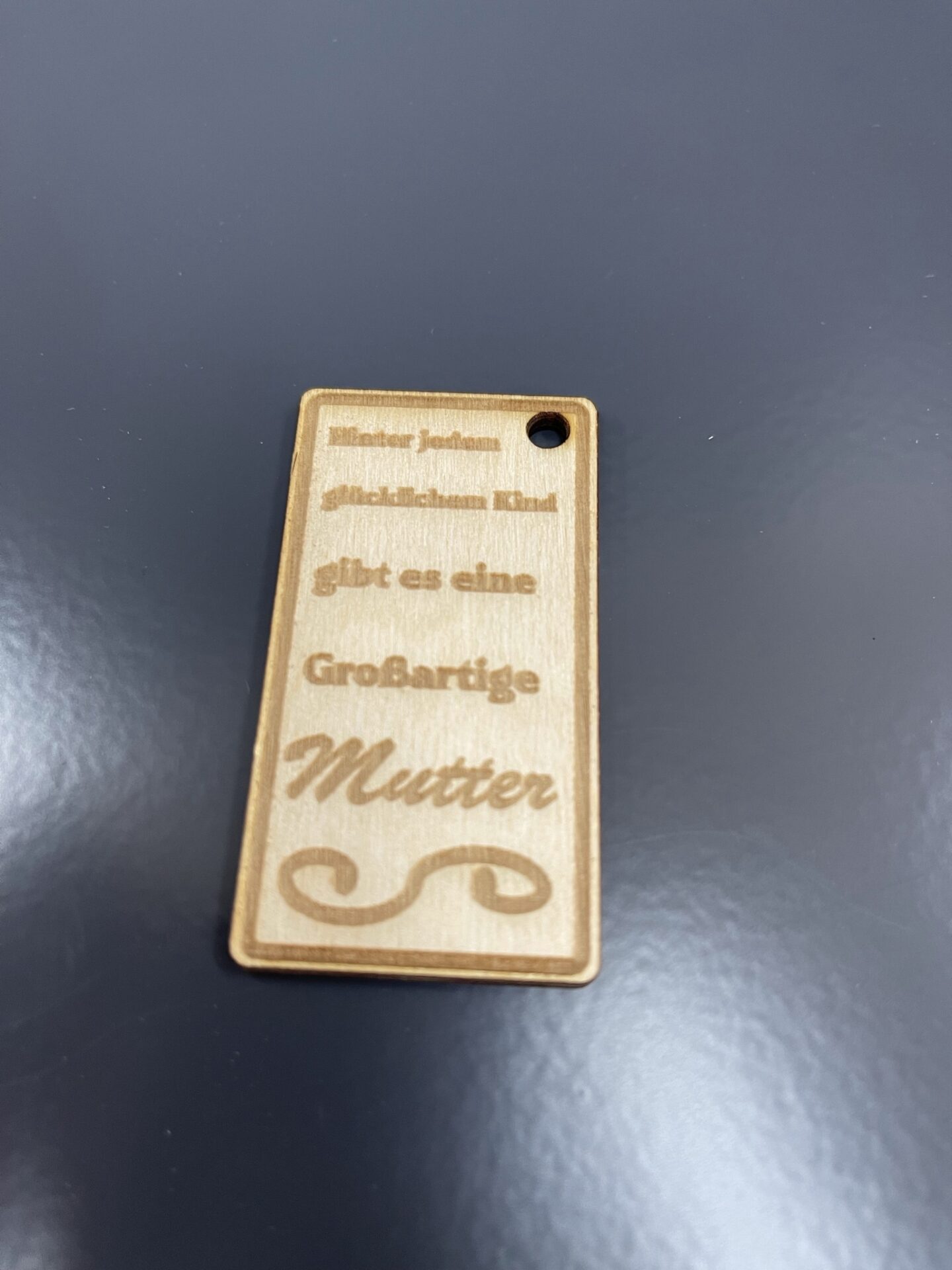 Schlüsselanhänger Großartige Mutter mit Karabinerhaken – Ansicht 4