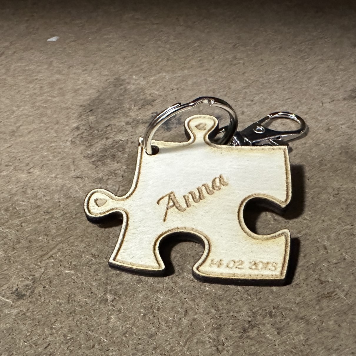 Valentinstag Schlüsselanhänger Gravur Puzzle Pärchen 2 Stück Name Partner NEU – Ansicht 2