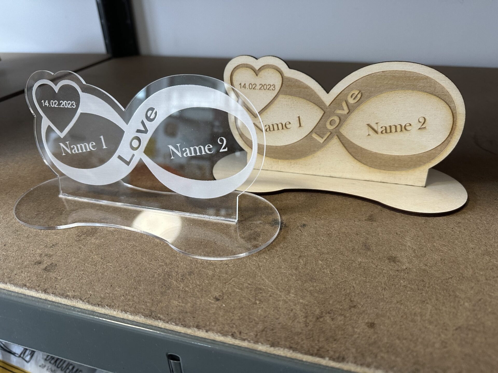 Infinity Aufsteller für Valentinstag, Hochzeit, Liebe, mit Ihrem Namen, Datum, NEU – Ansicht 2