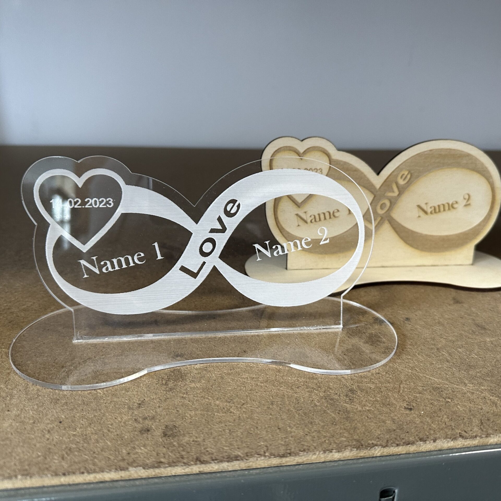 Infinity Aufsteller für Valentinstag, Hochzeit, Liebe, mit Ihrem Namen, Datum, NEU